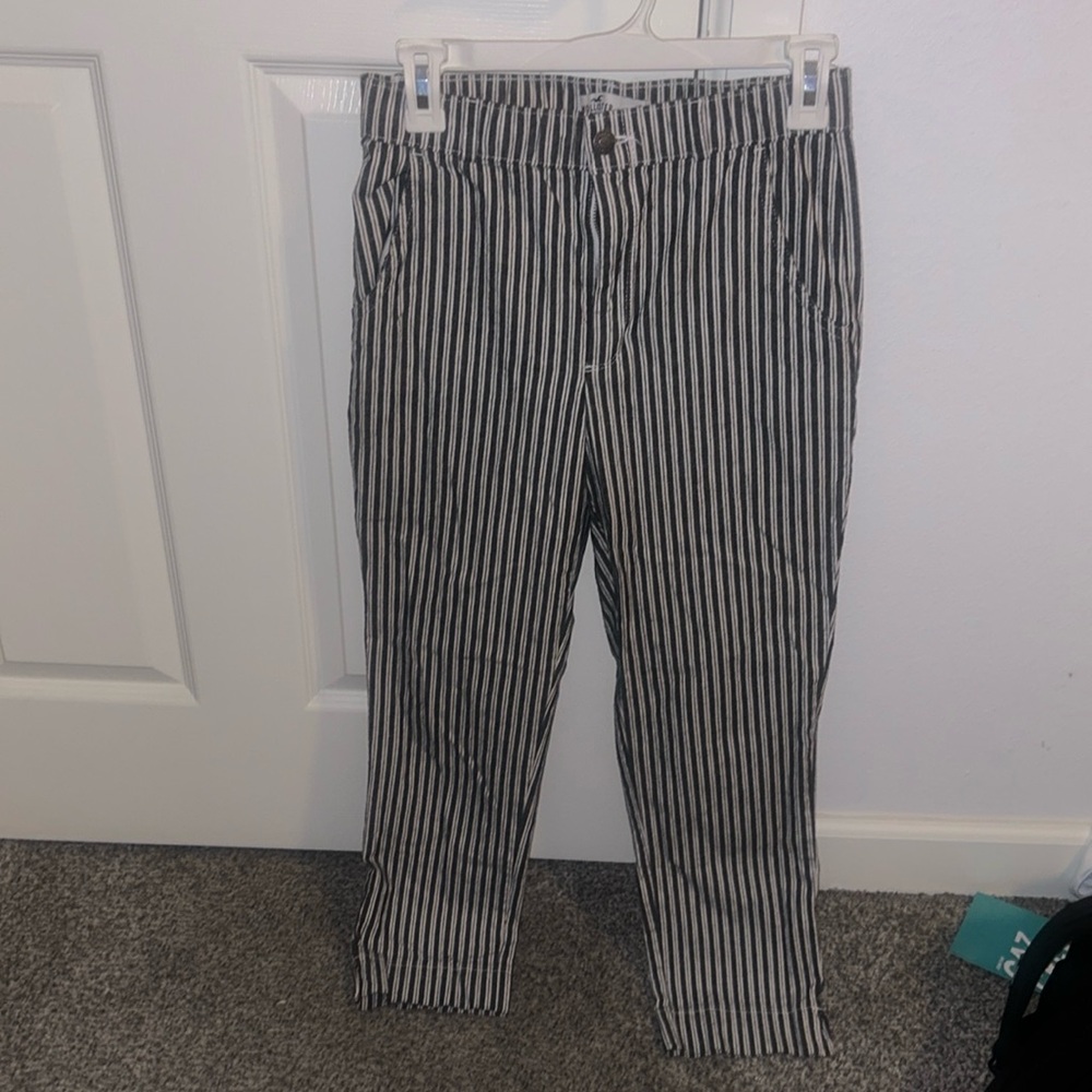 hollister ultra high rise stripped pants!